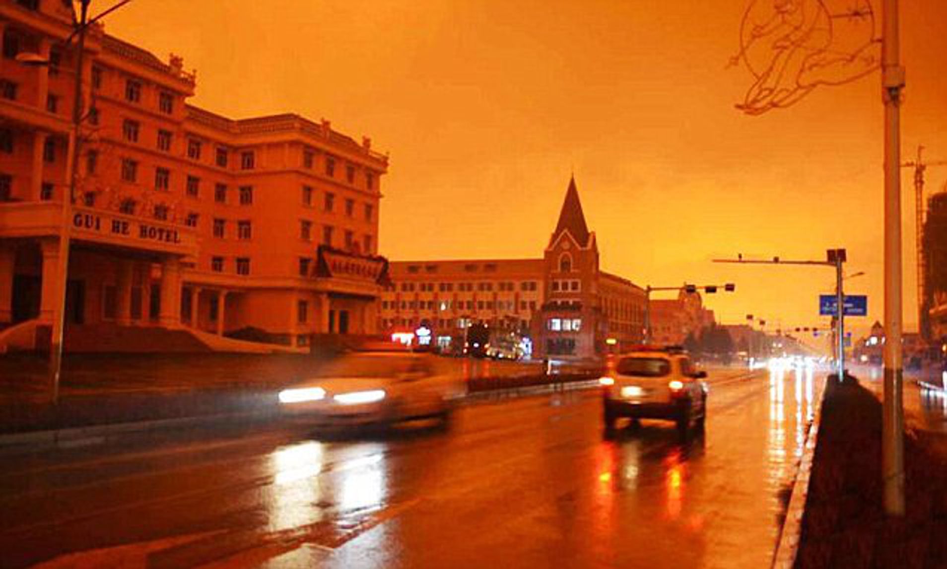 "Apocalypse?" The sky over a Chinese port city turns blood red, leaving the internet befuddled.